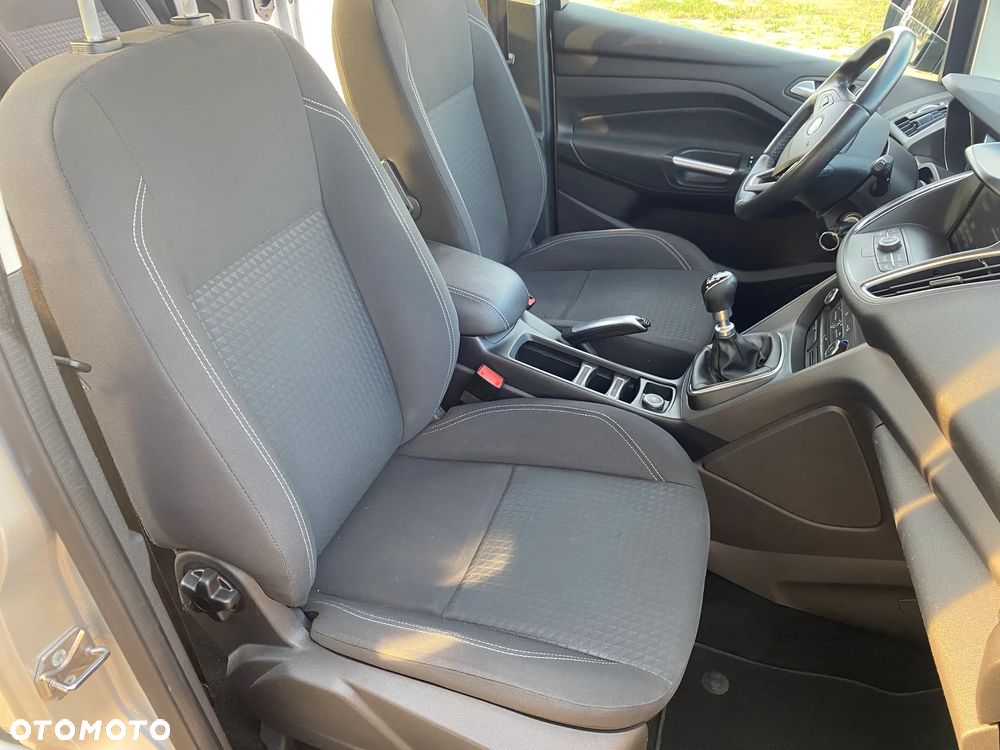 Ford Grand C-MAX - 16