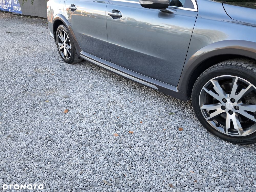 Peugeot 508 RXH Hybrid4 - 34