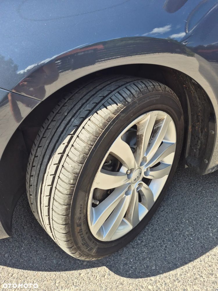 Kia Carens 1.7 CRDi Spirit - 24