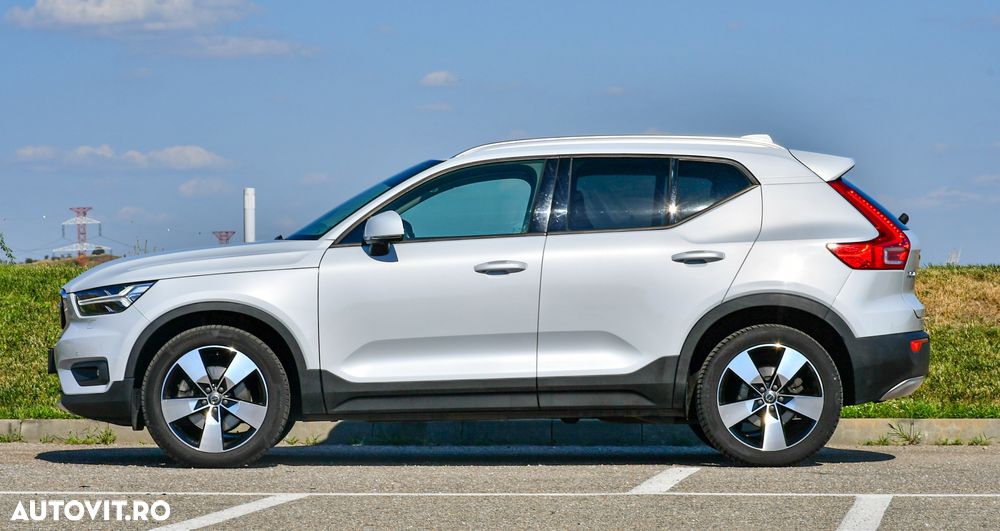 Volvo XC 40 D3 AWD Momentum Pro - 12