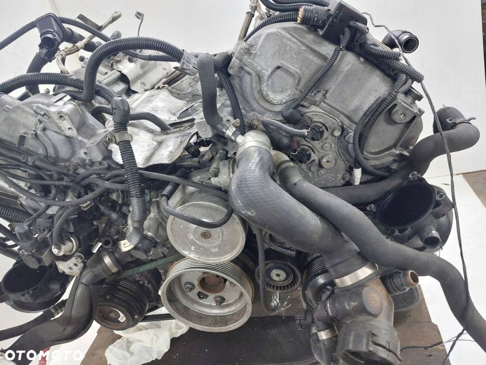 bmw f01 f02 f07 f10 f06 f12 f13 4.4 v8 silnik n63b44a słupek 198 tys km - 4