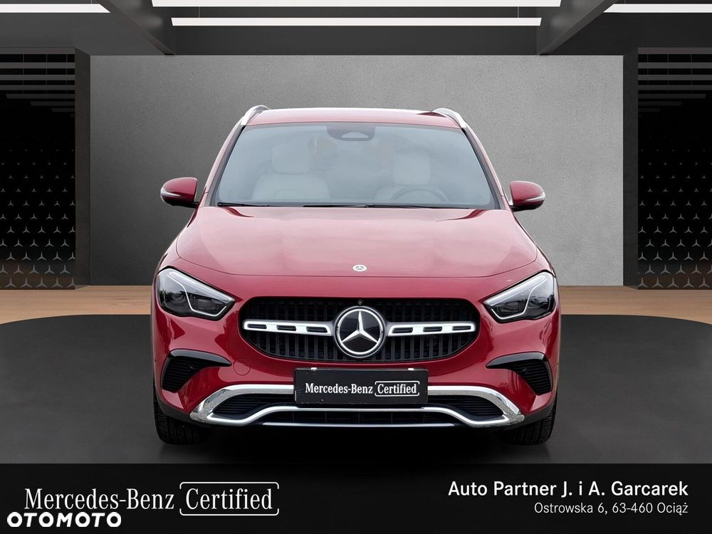 Mercedes-Benz GLA - 8