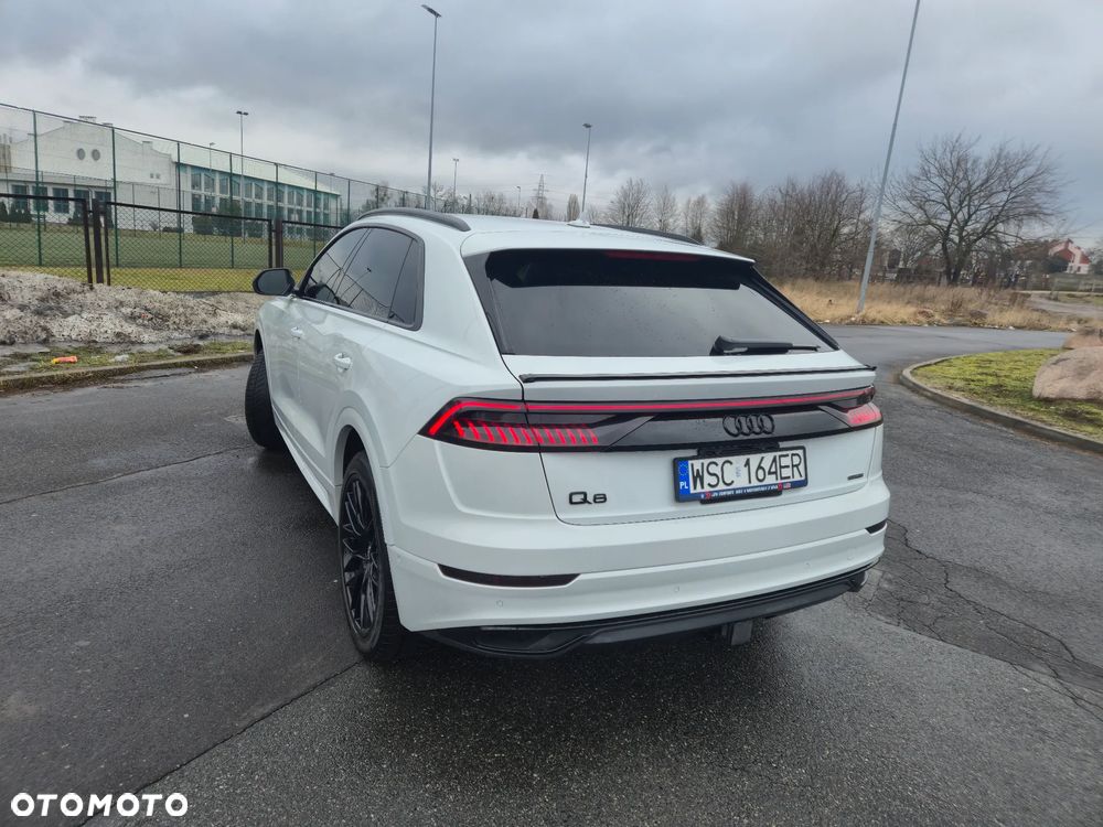 Audi Q8 - 11