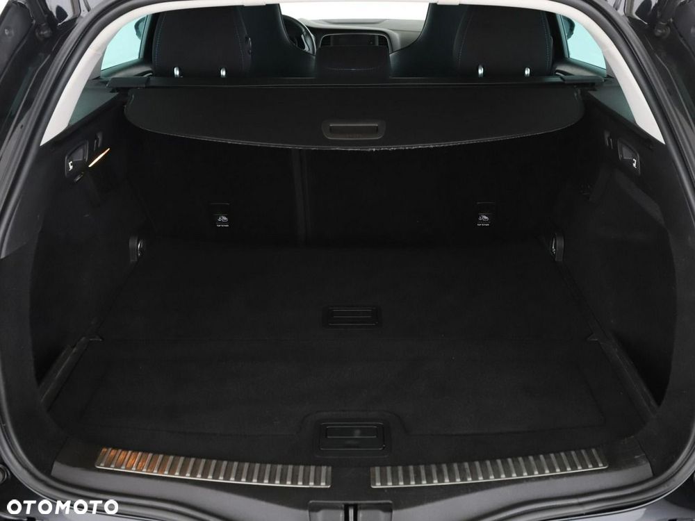 Renault Megane ENERGY TCe 205 EDC GT - 21