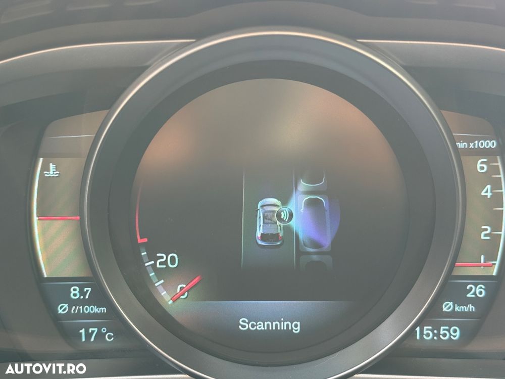 Volvo V40 Cross Country D4 Geartronic Kinetic - 18