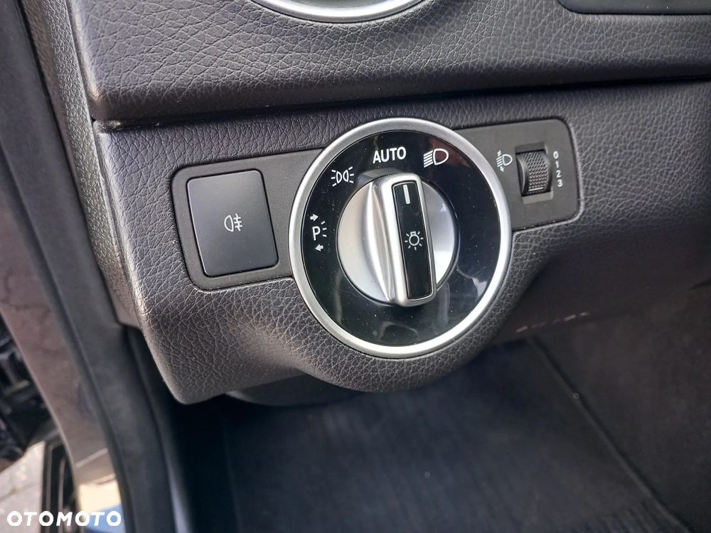Mercedes-Benz Klasa C 180 BlueEFFICIENCY - 20