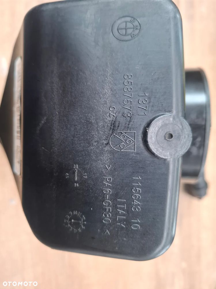 BMW X4 G02 2.0D RURA POWIETRZA 8587573 - 3