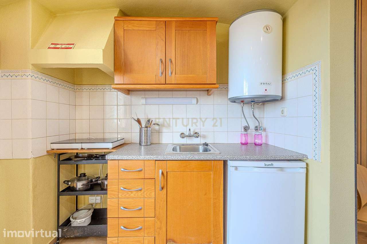 Apartamento T1 remodelado na zona de Oura, em Albufeira - Grande imagem: 5/21