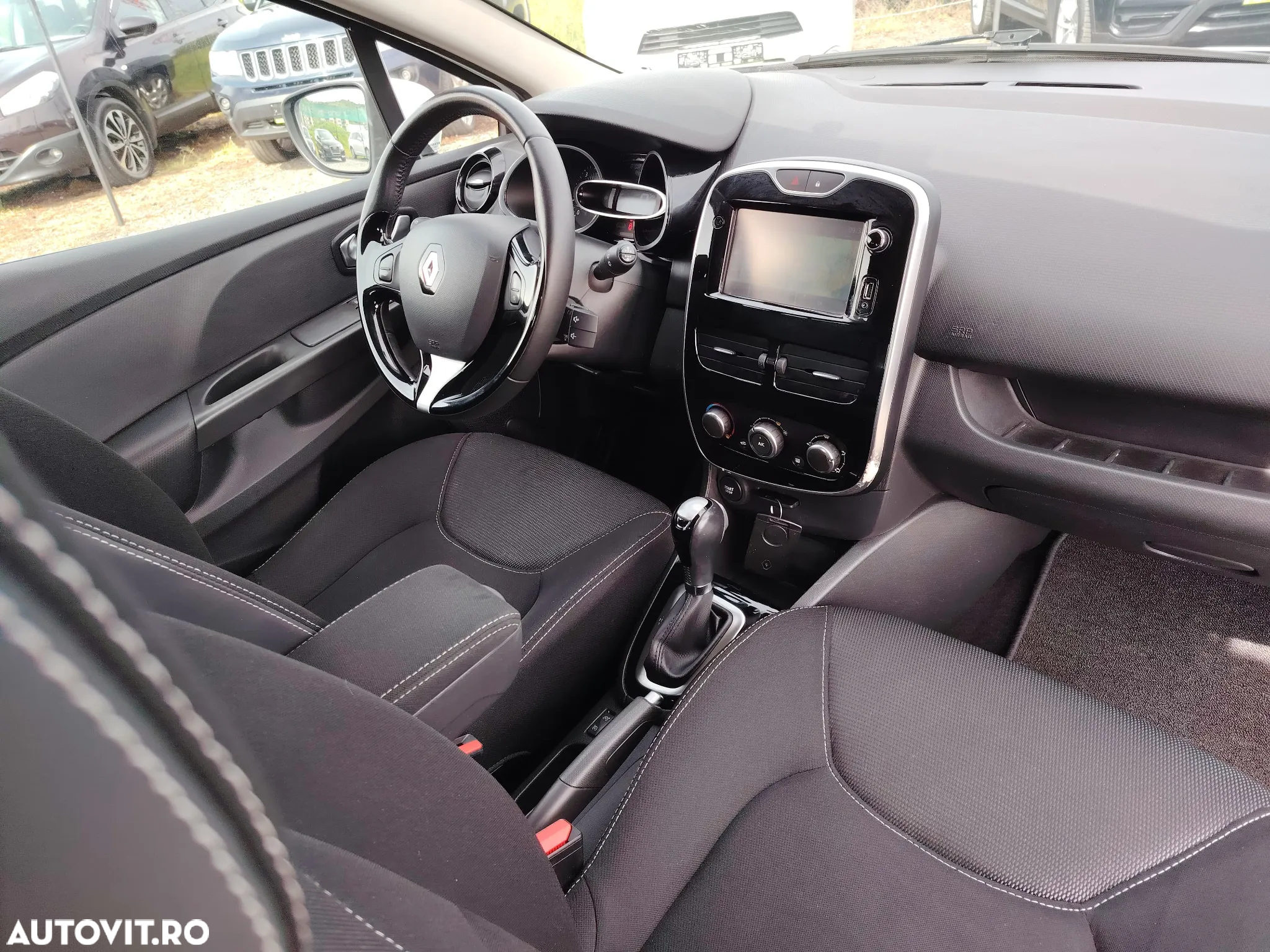 Renault Clio dCi 90 EDC Dynamique - 8