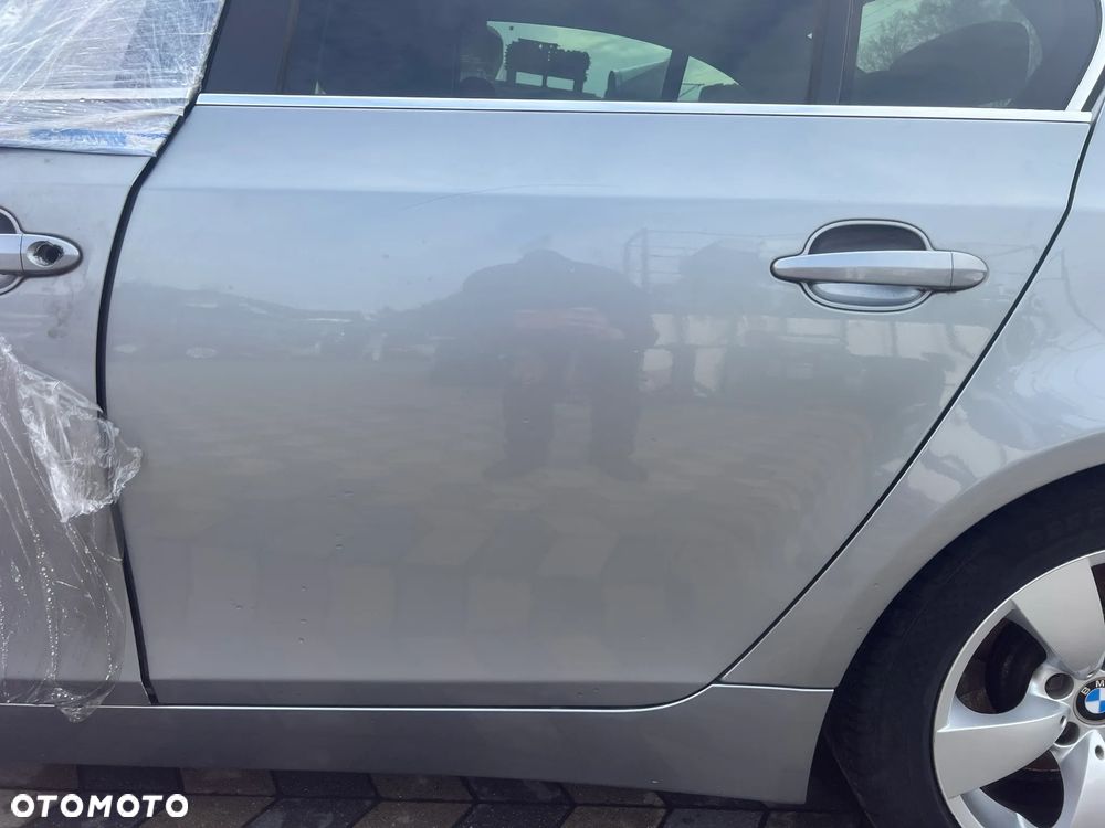 BMW E60 DRZWI LEWE TYŁ SILBERGRAU - 1
