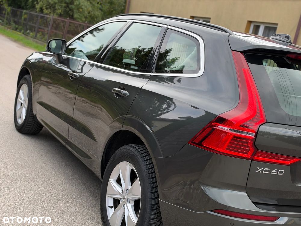 Volvo XC 60 B4 B Momentum Pro - 38