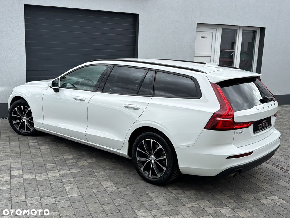 Volvo V60 B3 B DKG Momentum - 21