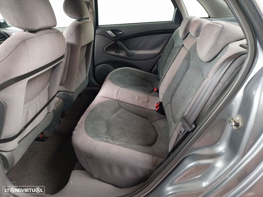 Citroën C5 1.6 HDi SX - 12