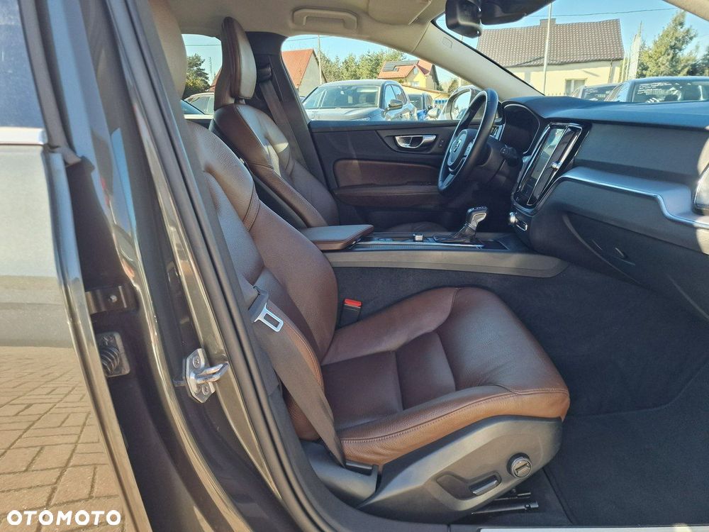Volvo V60 D3 Geartronic Momentum Pro - 11