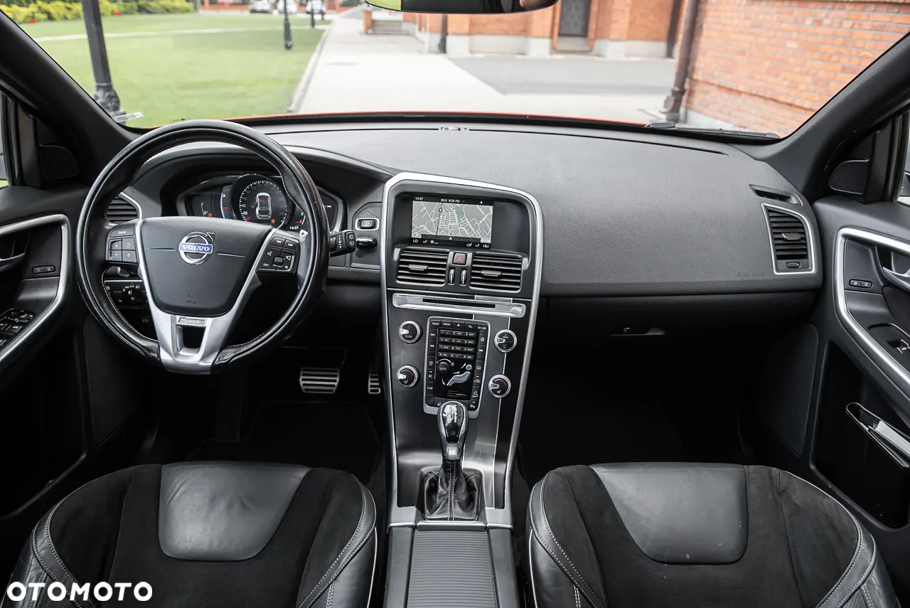 Volvo XC 60 T6 AWD R-Design Summum - 23