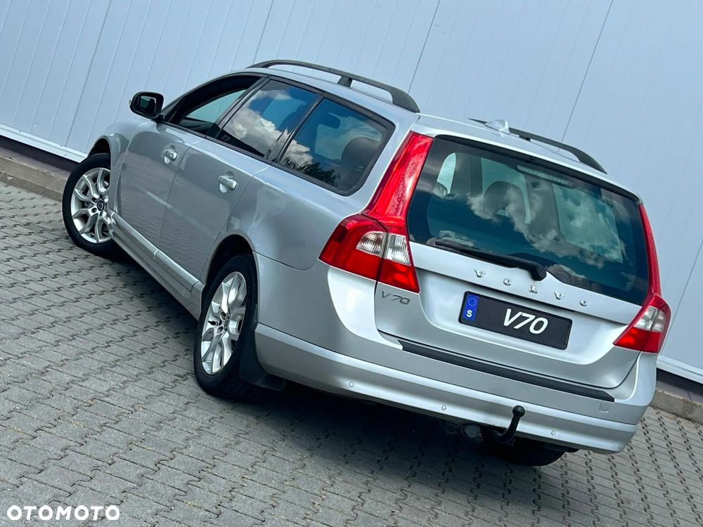 Volvo V70 D5 AWD Summum - 4