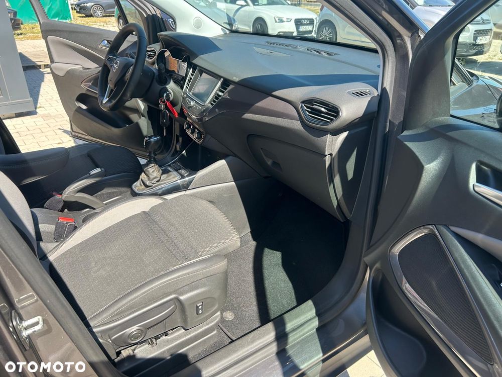 Opel Crossland X 1.2 T Design Line S&S - 27