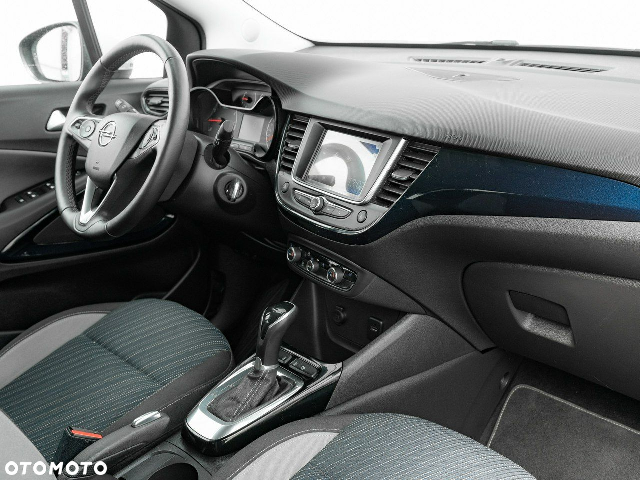 Opel Crossland X 1.2 T 120 Lat S&S - 35