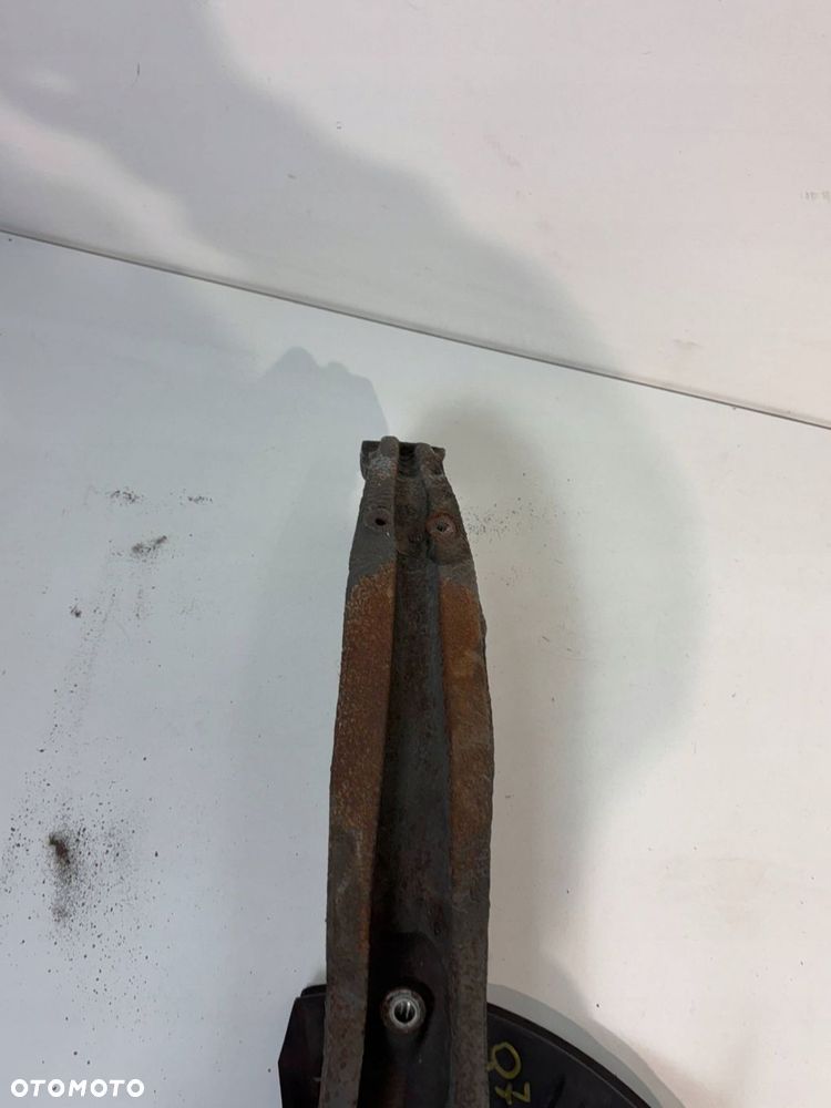 Zwrotnica Piasta koła przedniego Przód Prawa Audi Q7 4L 7L0 402 258 A - 8