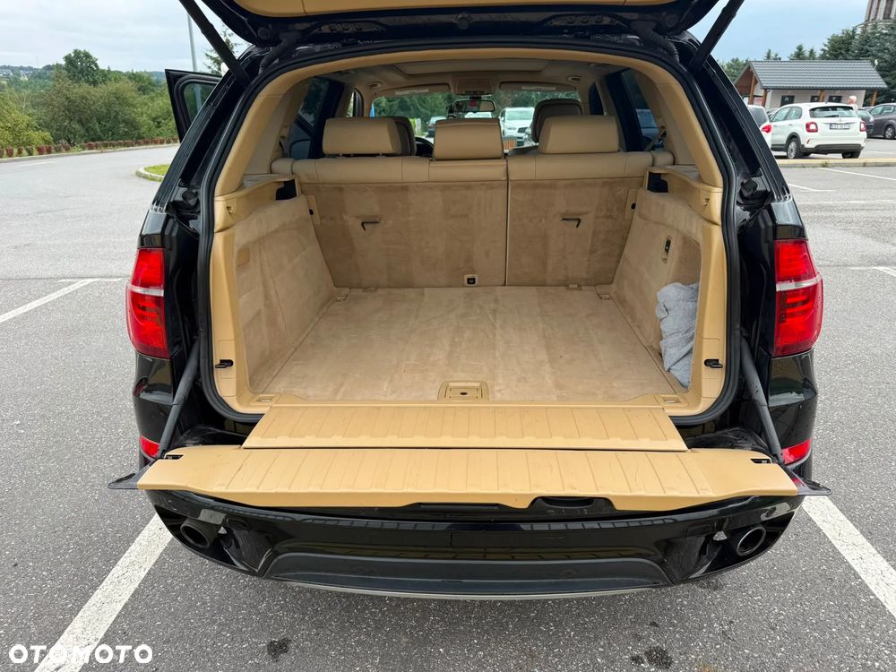 BMW X5 xDrive35i Edition Exclusive - 17