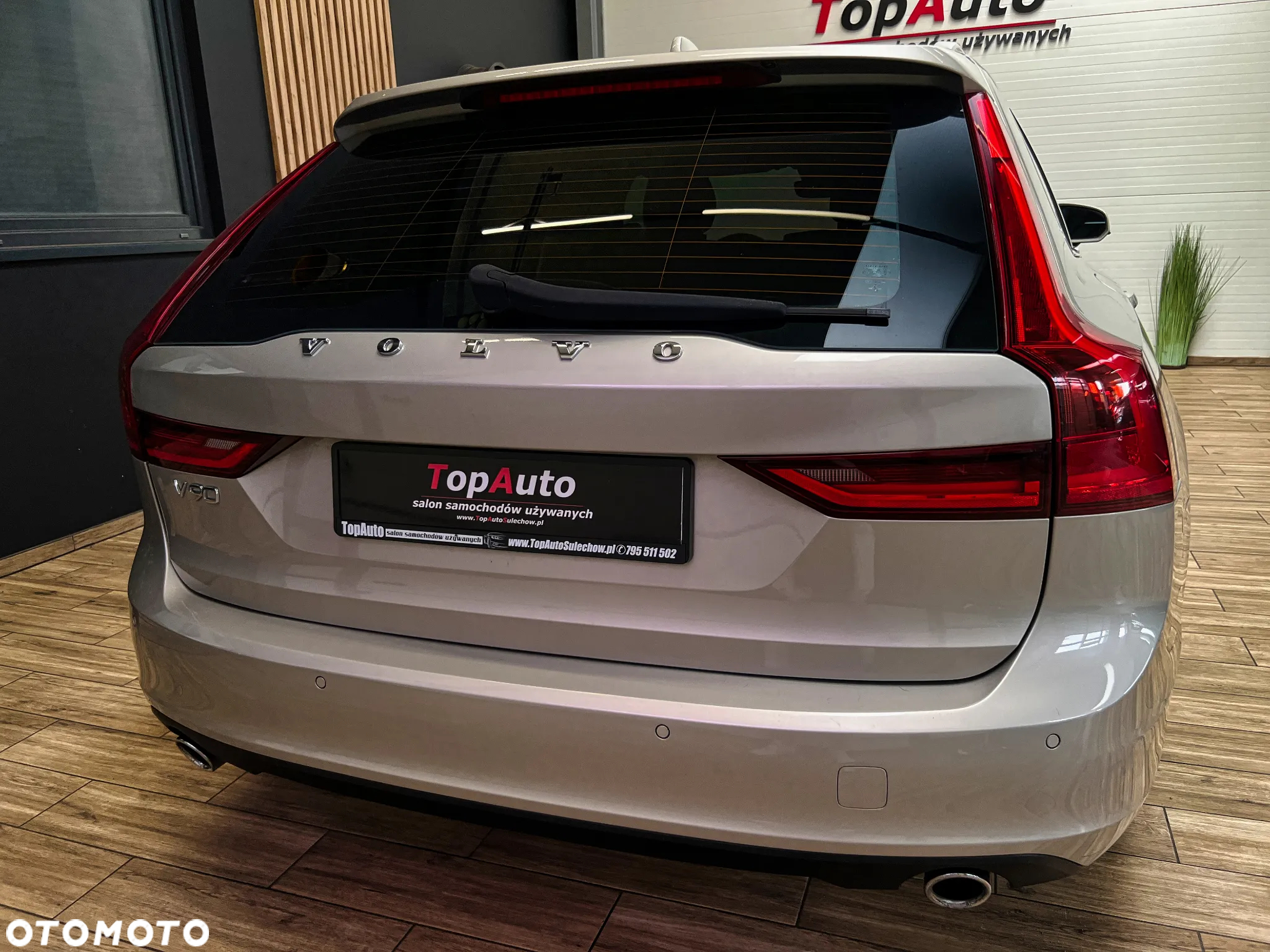Volvo V90 D4 Momentum Pro - 9