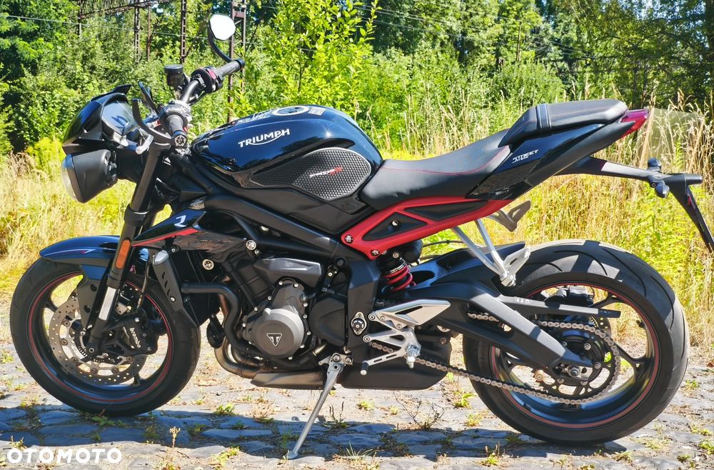 Triumph Street Triple - 1