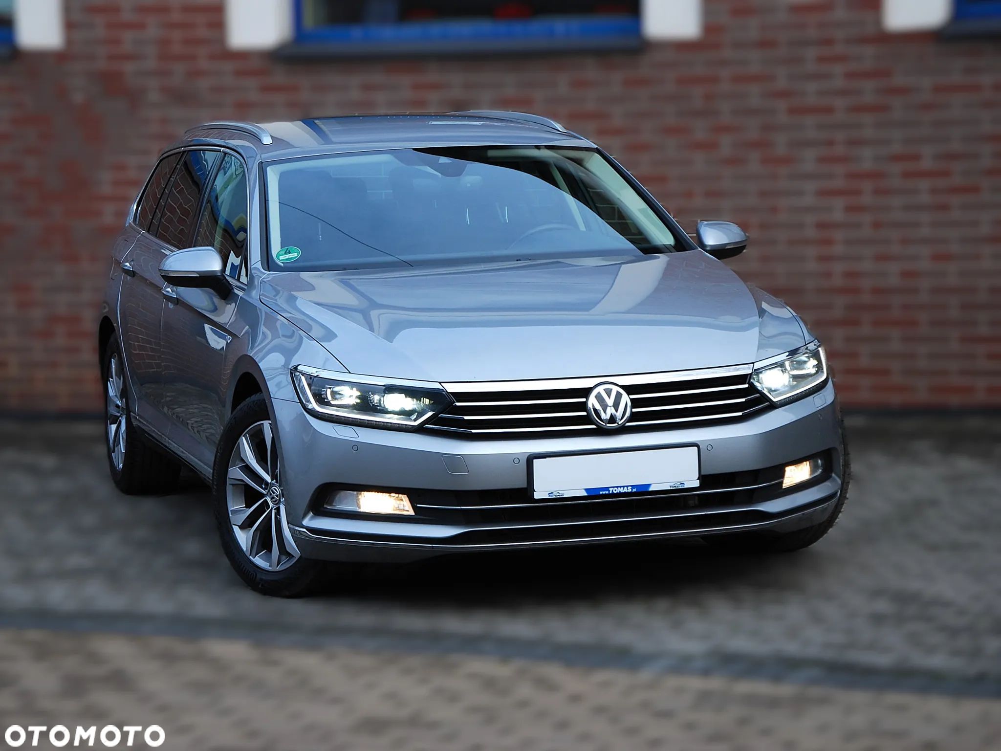 Volkswagen Passat 1.8 TSI BMT Highline - 1