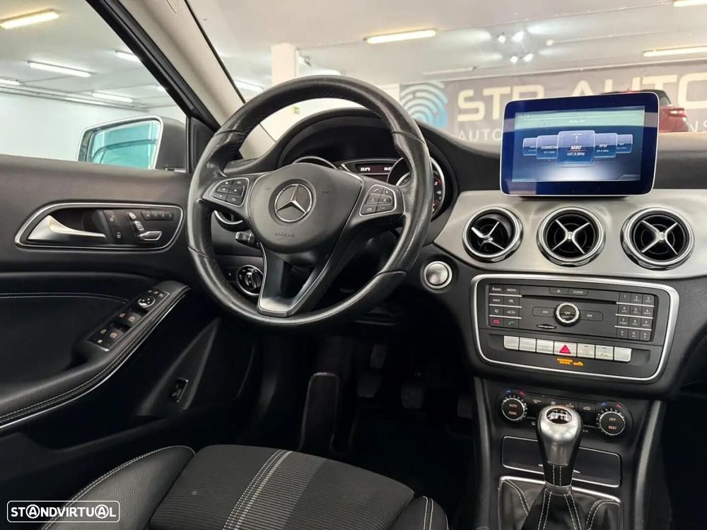 Mercedes-Benz GLA 180 - 20