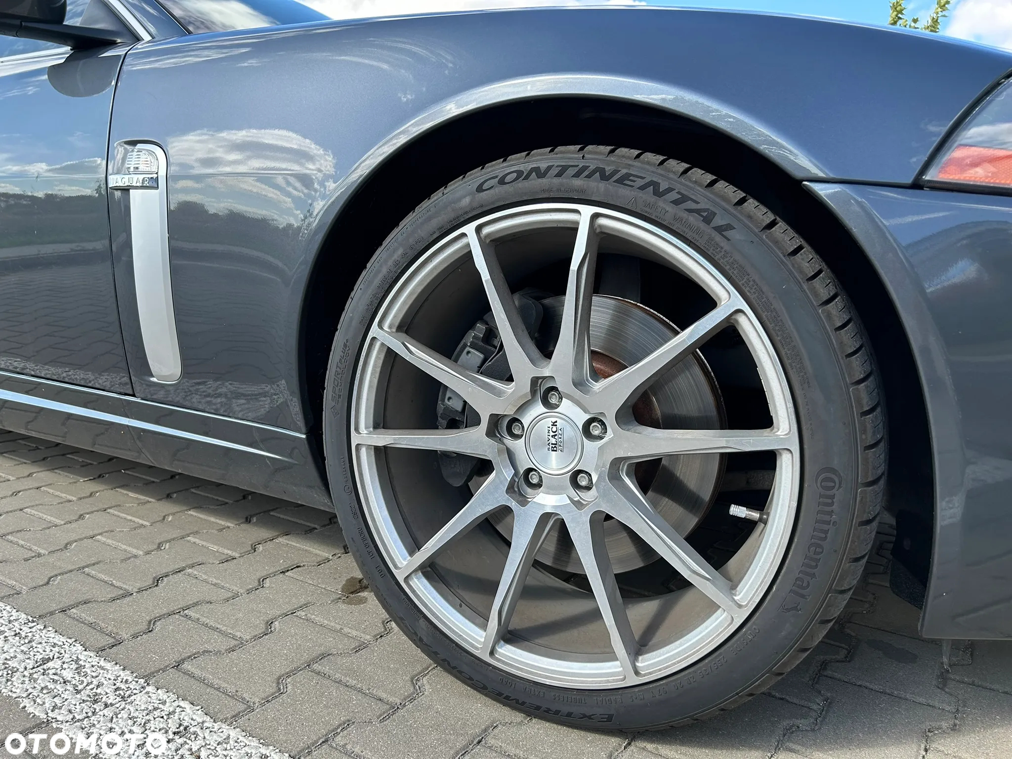 Jaguar XK XKR Coupe - 3