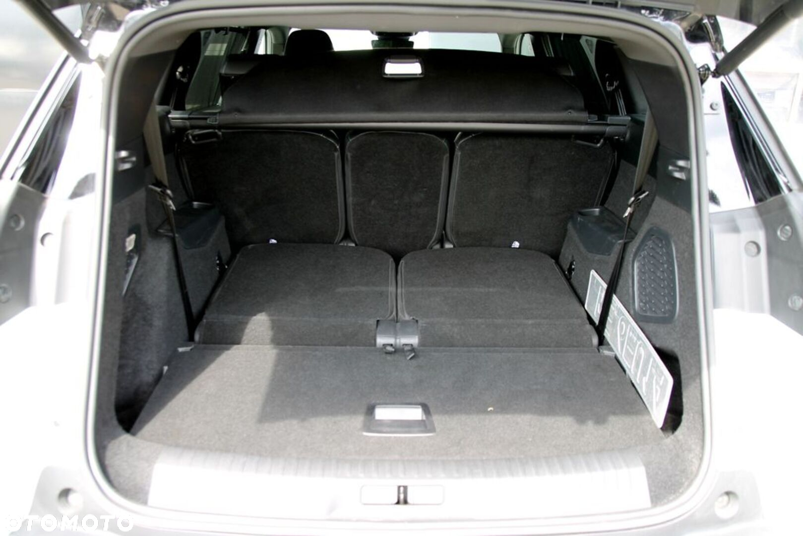 Peugeot 5008 1.2 PureTech mHEV GT S&S e-DCS6 - 30