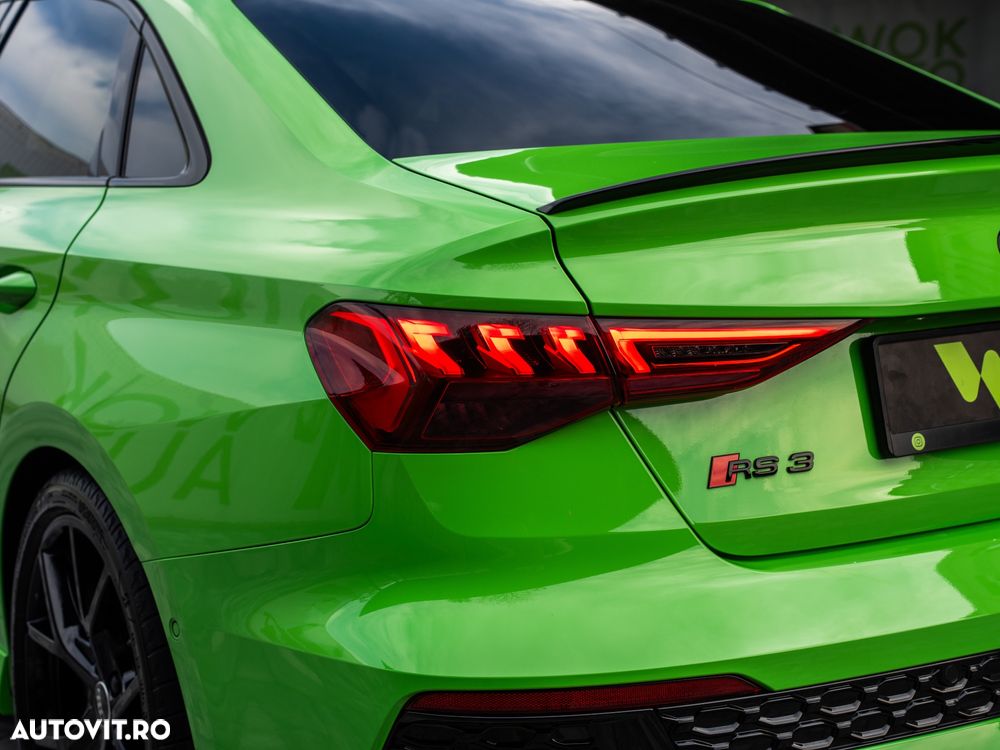 Audi RS3 TFSI quattro S tronic - 11