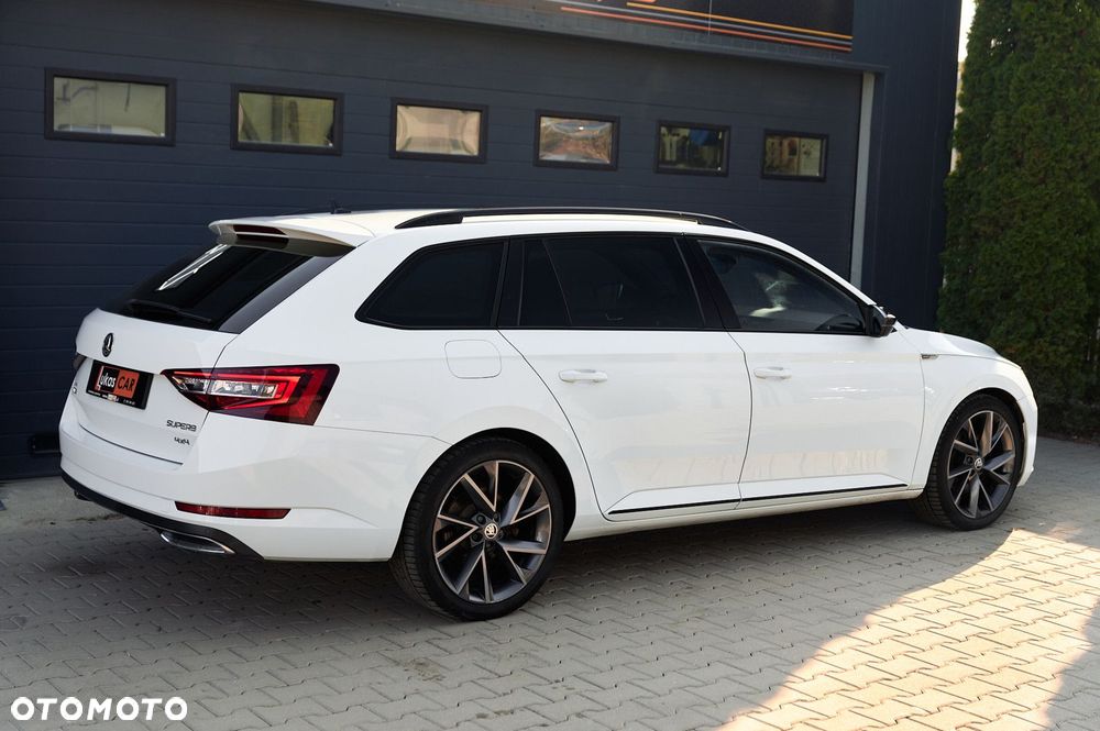 Skoda Superb 2.0 TDI 4x4 DSG Sportline - 33