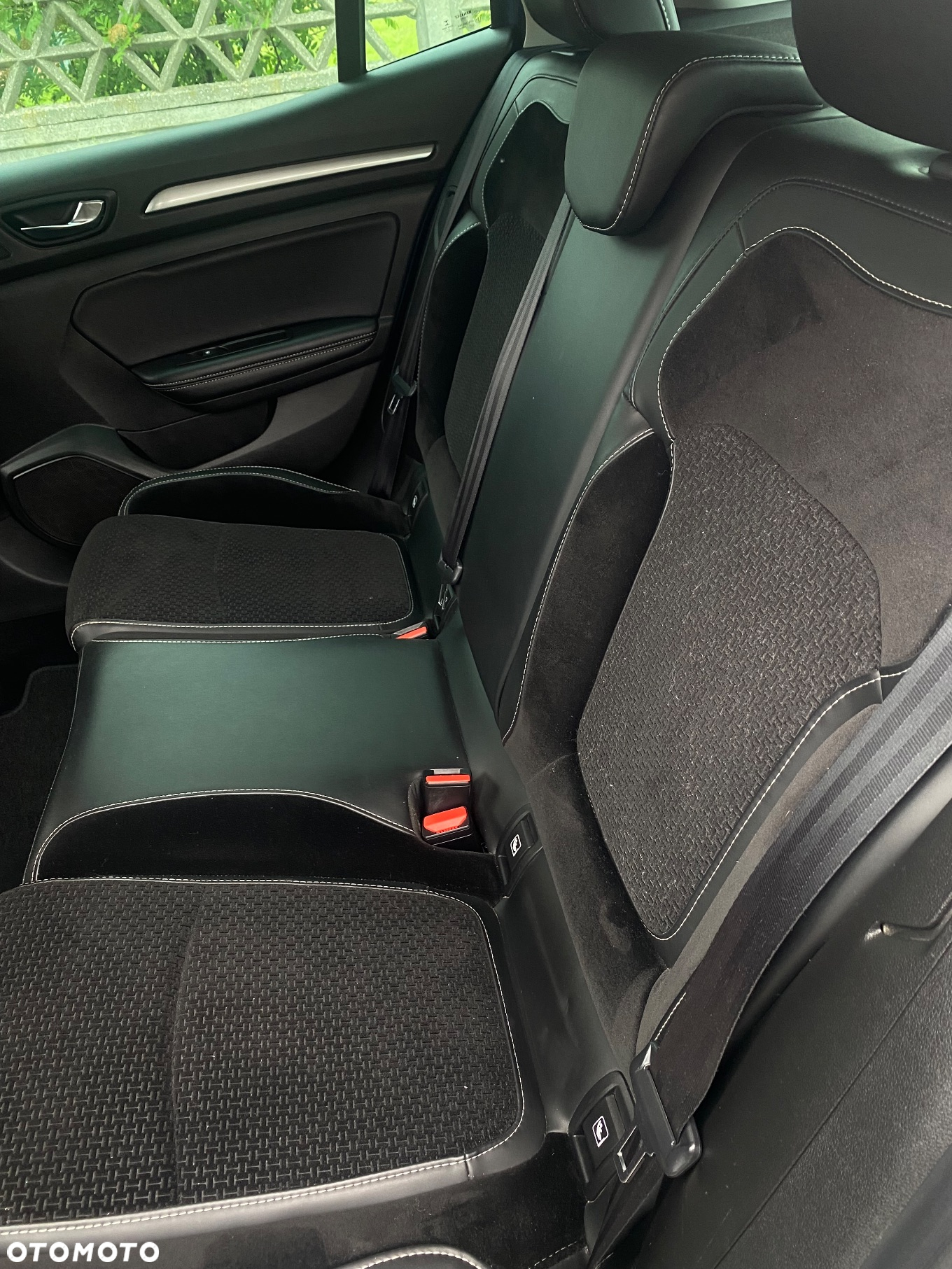Renault Megane ENERGY TCe 165 EDC BOSE EDITION - 20