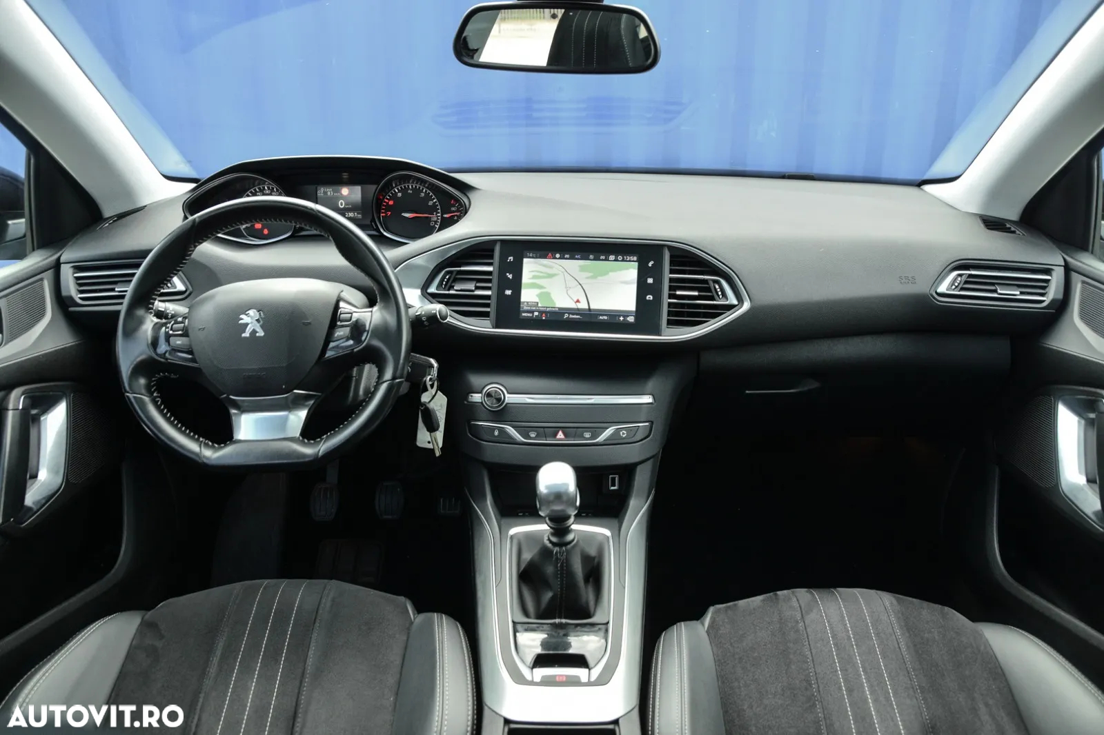 Peugeot 308 1.2 L PureTech Turbo S&S Allure Pack - 9