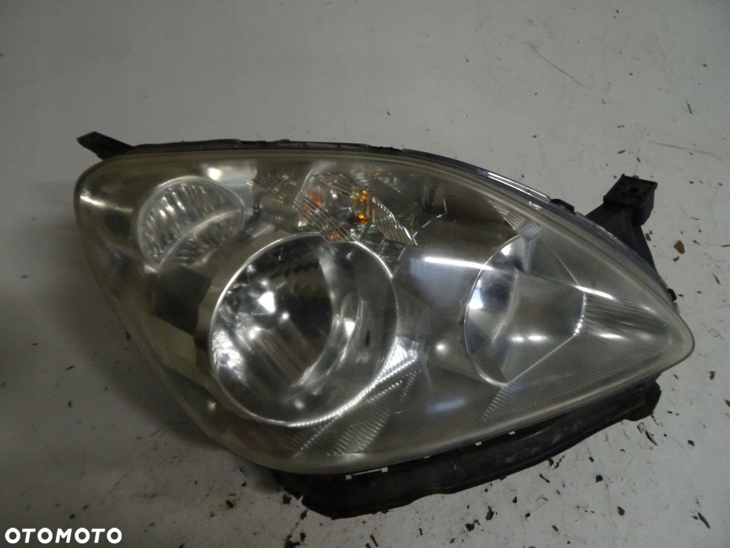 LAMPA PRAWY PRZÓD HONDA CRV II FL - 1