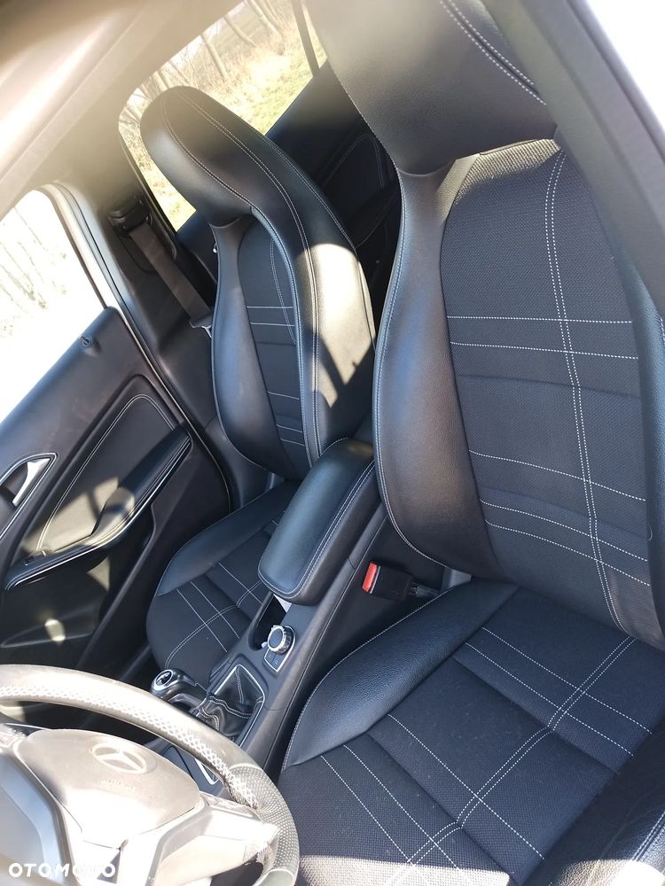 Mercedes-Benz GLA 200 (CDI) d - 10