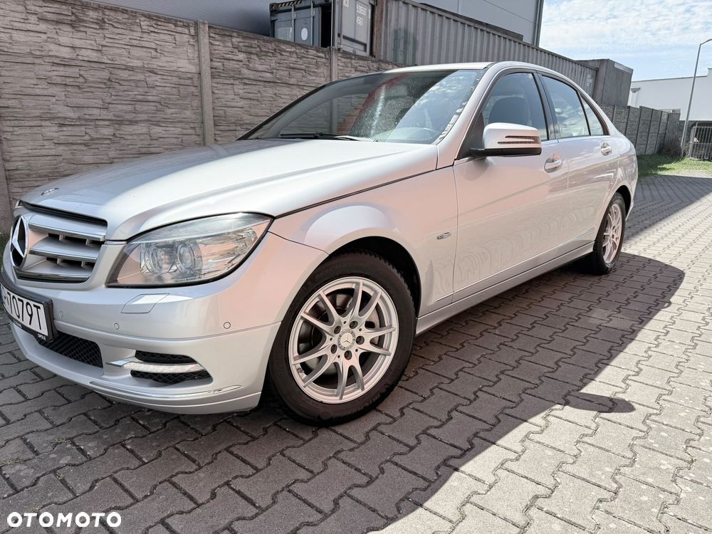 Mercedes-Benz Klasa C 250 CDI DPF Automatik BlueEFFICIENCY Avantgarde - 3