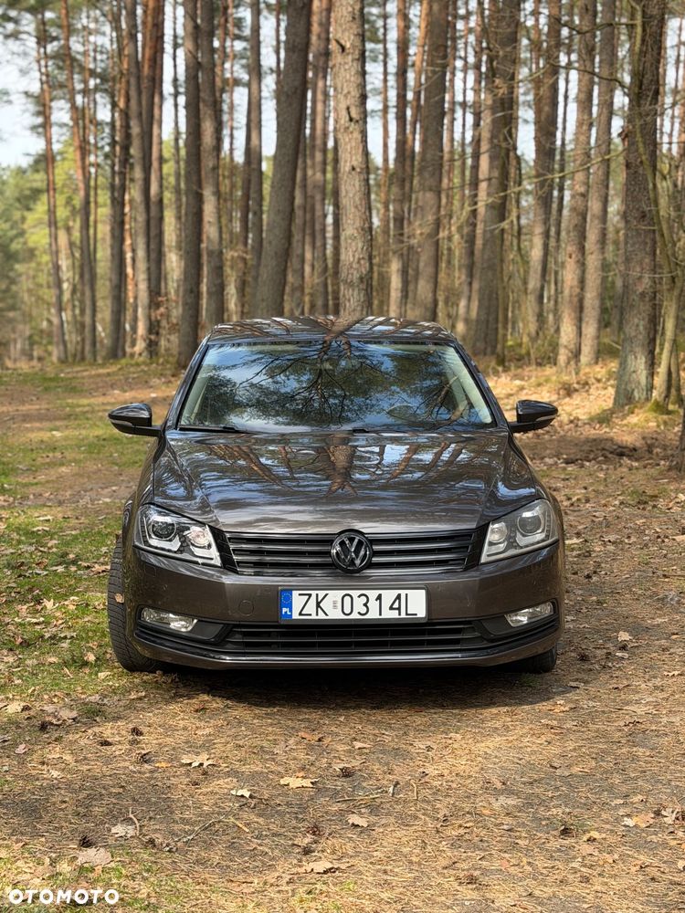 Volkswagen Passat - 2