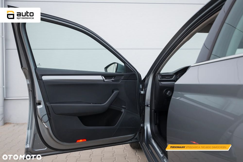 Skoda Superb 2.0 TDI Style DSG - 23