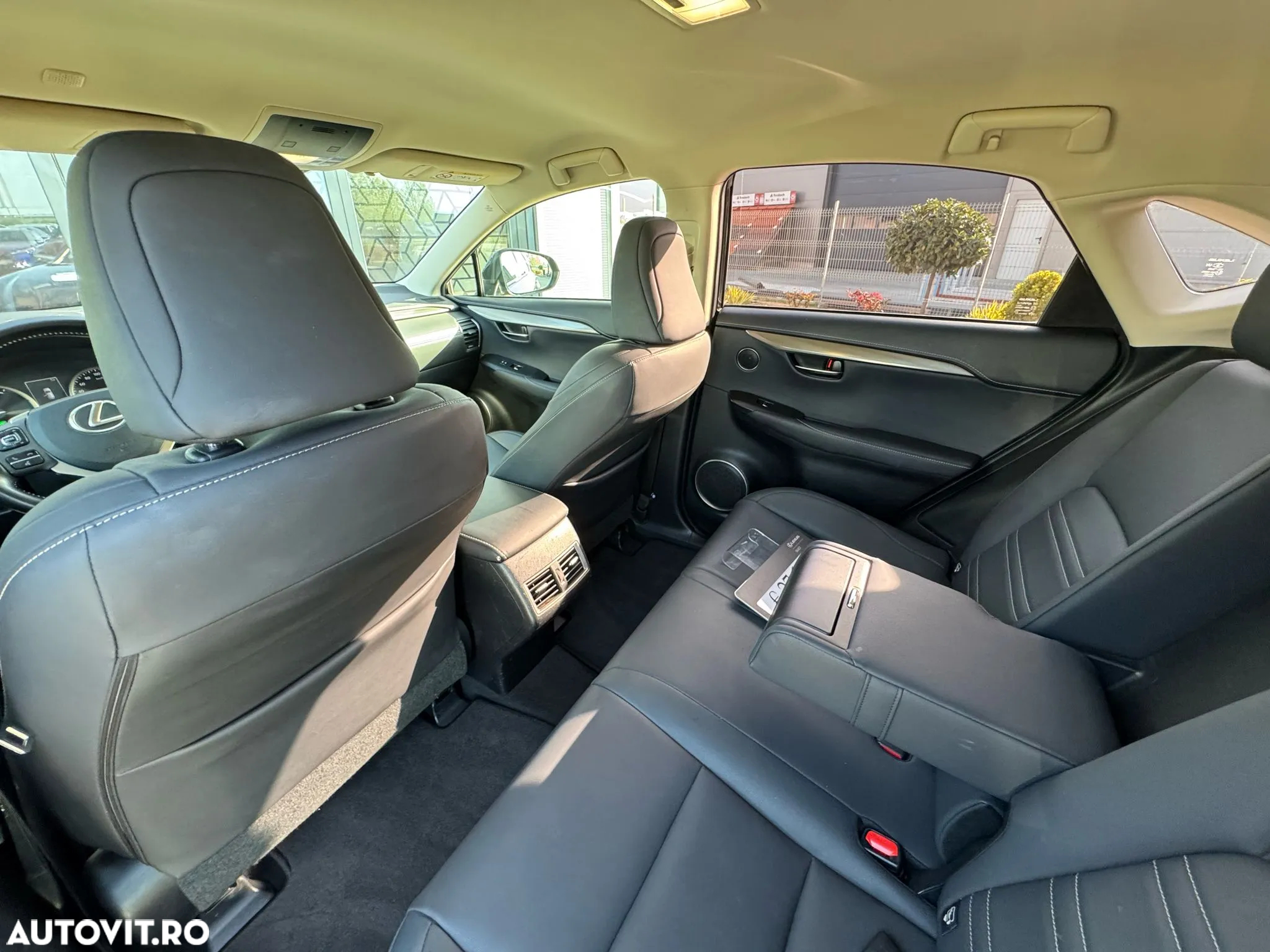 Lexus Seria NX 300h FWD Executive Plus - 31