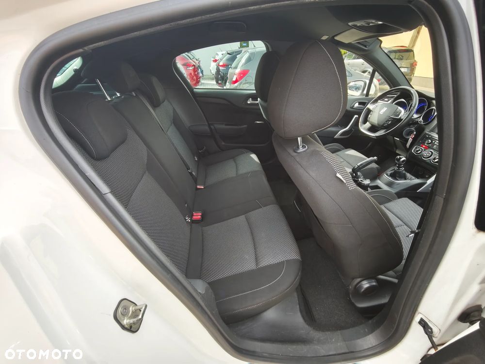 Citroën DS4 HDi 110 Chic - 11