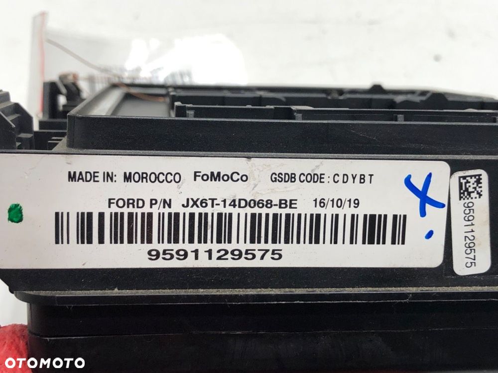 SKRZYNKA BEZPIECZNIKÓW - 152.00 PLN - FORD FOCUS IV (HN) 2018 - 2022 1.0 EcoBoost 92 kW [125 KM] - 4