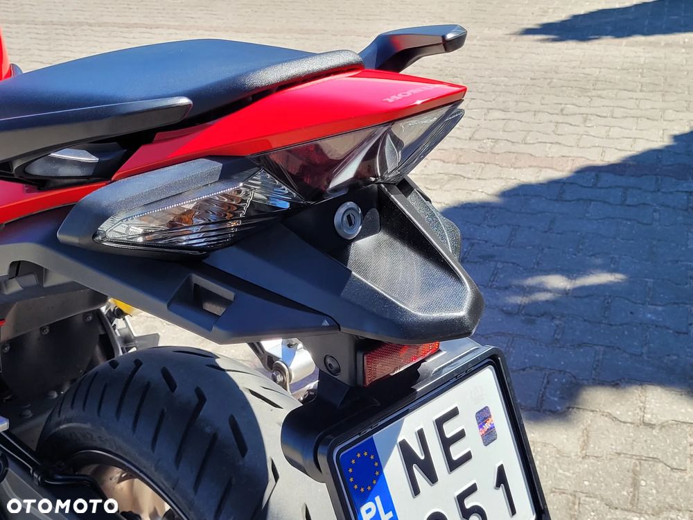 Honda VFR - 29