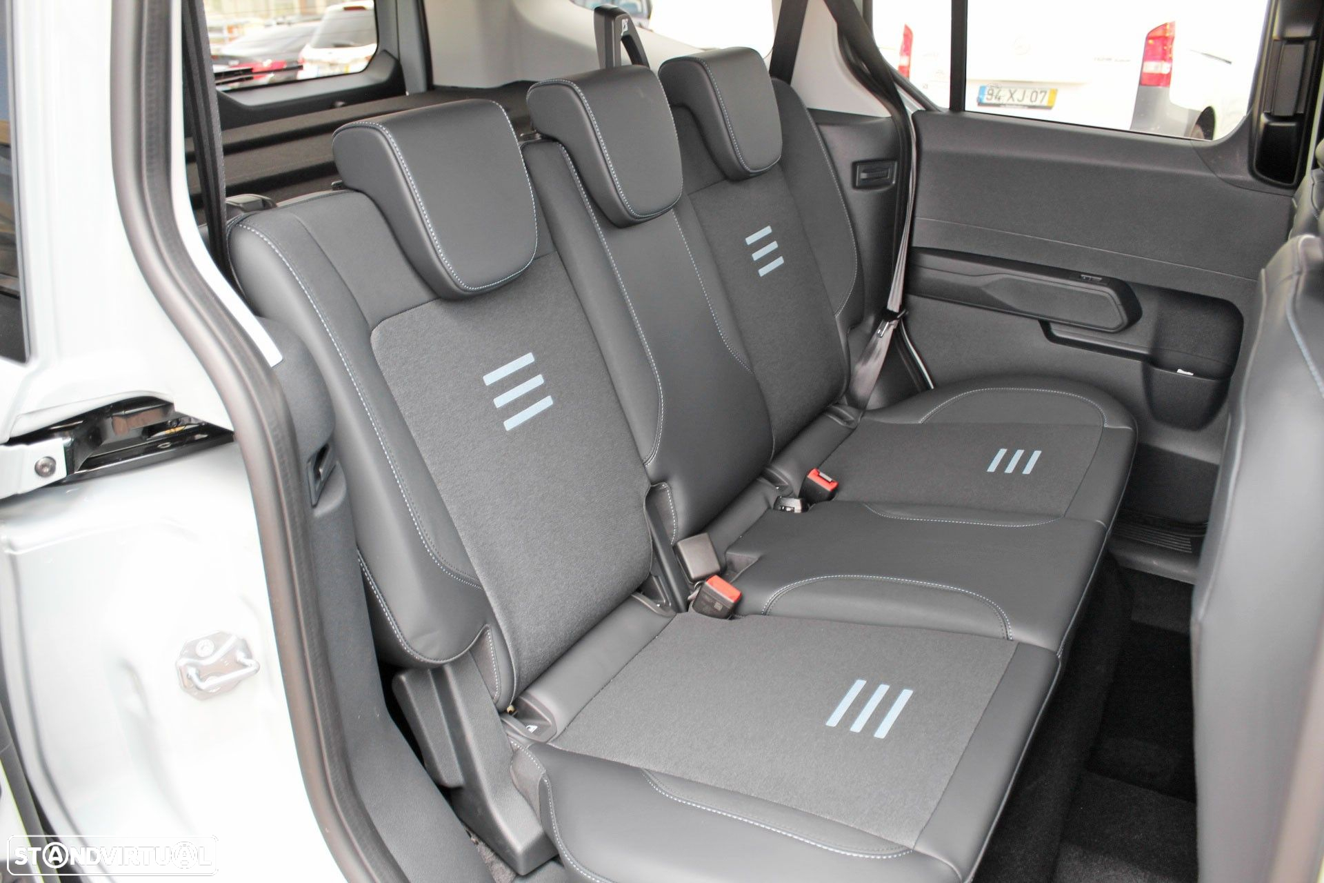 Ford Tourneo Courier 1.0 EcoBoost Active - 25