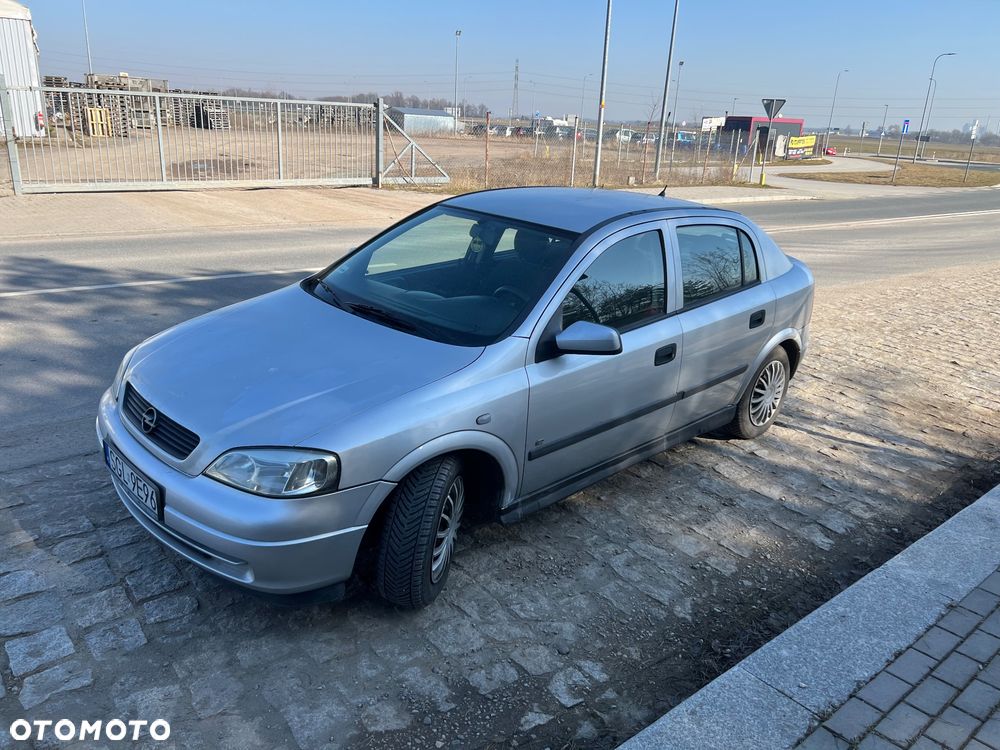 Opel Astra 1.4 16v Family - 3