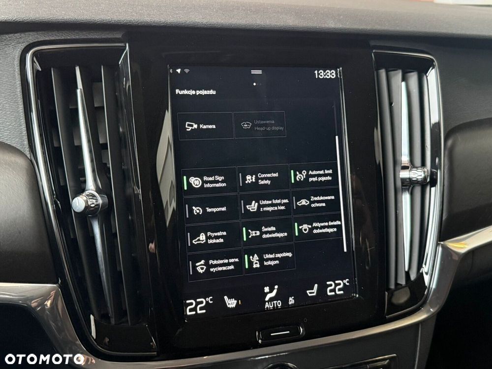 Volvo V90 Cross Country - 23