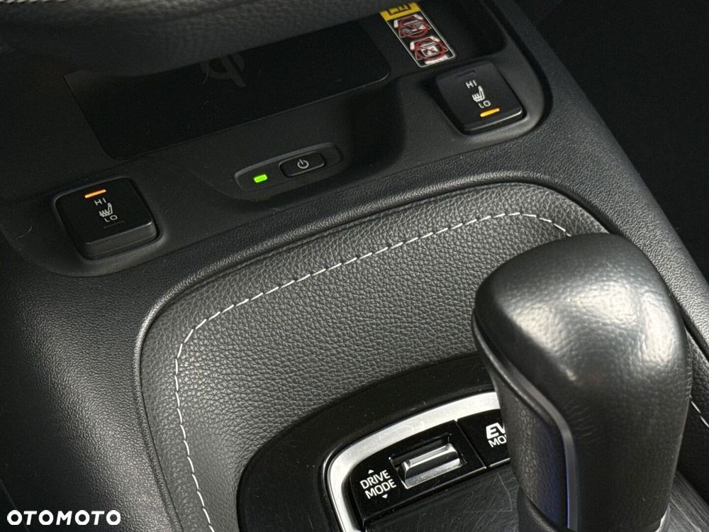 Toyota Corolla 1.8 Hybrid Style - 17