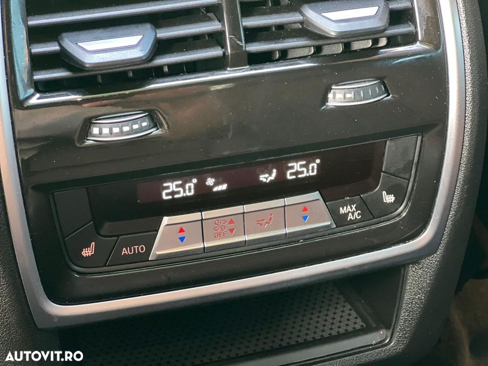 BMW X6 xDrive40i AT MHEV - 22