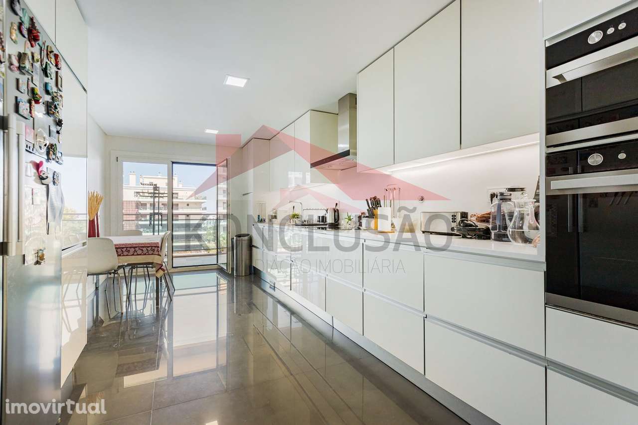 Terraços da Ponte - T3 em ótimo estado com garagem e arrecadação - Grande imagem: 2/29