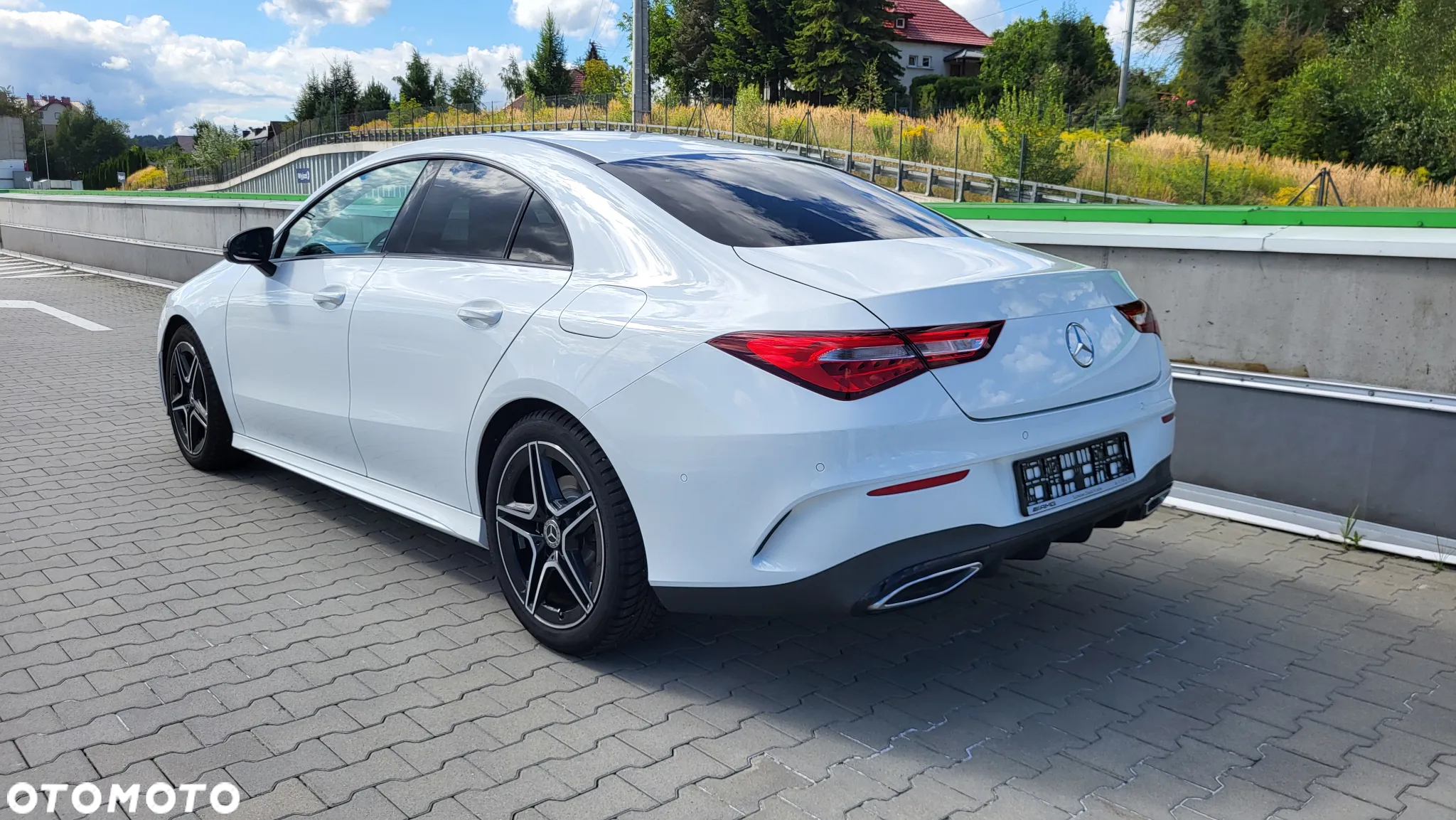 Mercedes-Benz CLA 200 AMG Line - 4